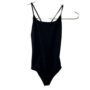 Aritzia Babaton Black Scoop Neck Crisscross Back Strap One Piece Swimsuit Sz XXS